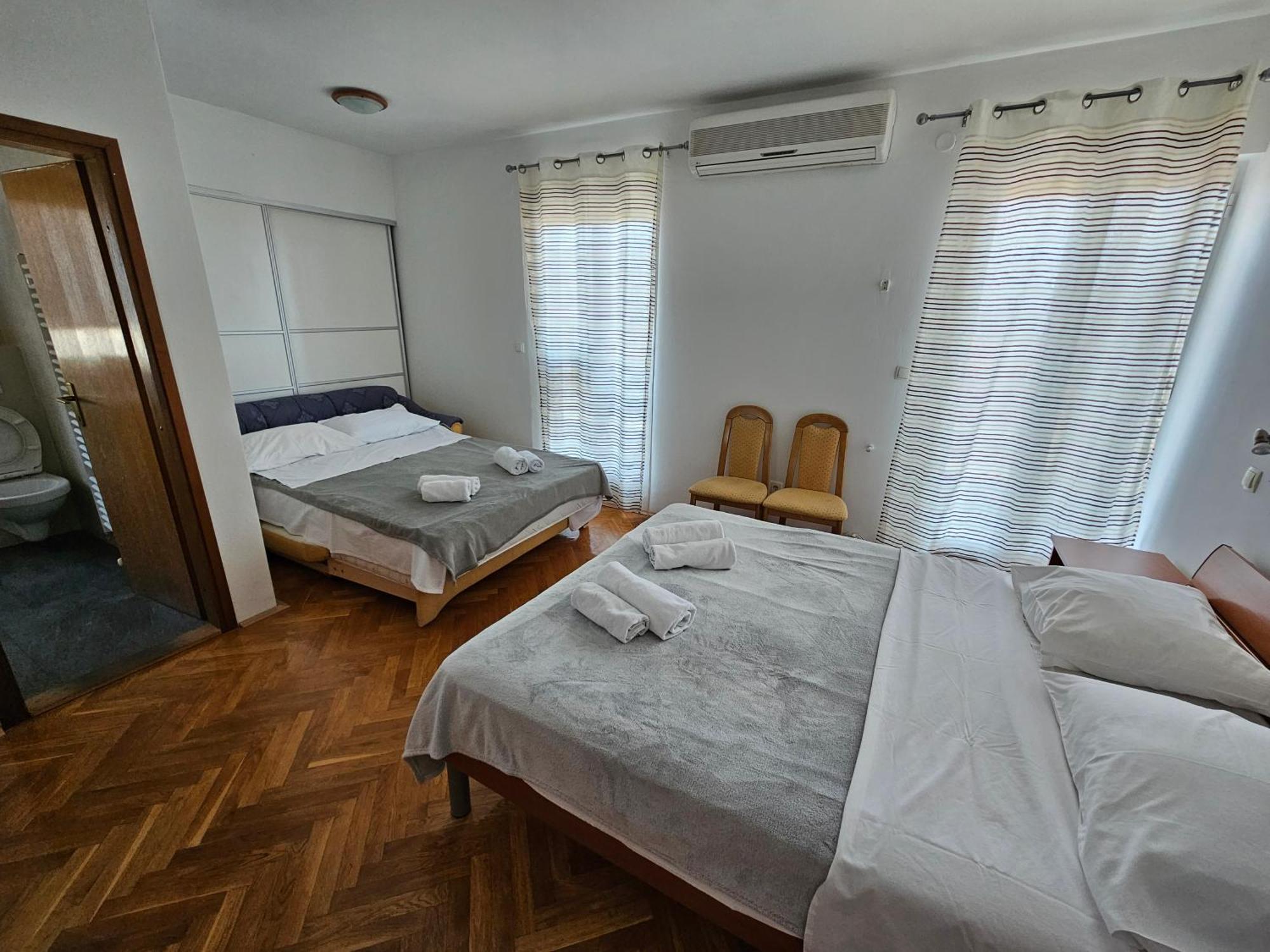 Guest House Mamut Kaštela Extérieur photo