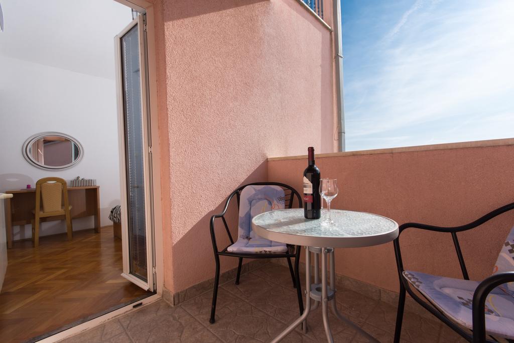 Guest House Mamut Kaštela Extérieur photo