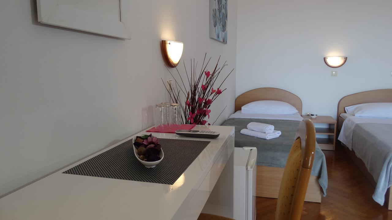 Guest House Mamut Kaštela Extérieur photo