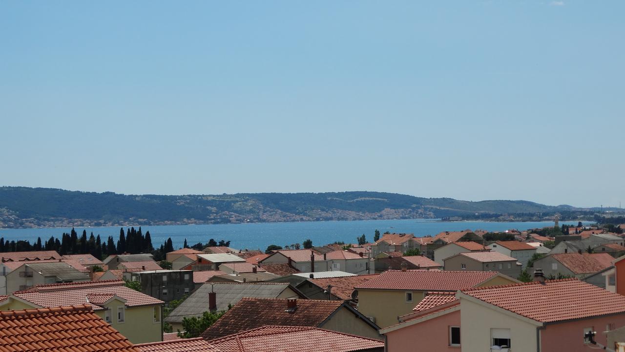 Guest House Mamut Kaštela Extérieur photo