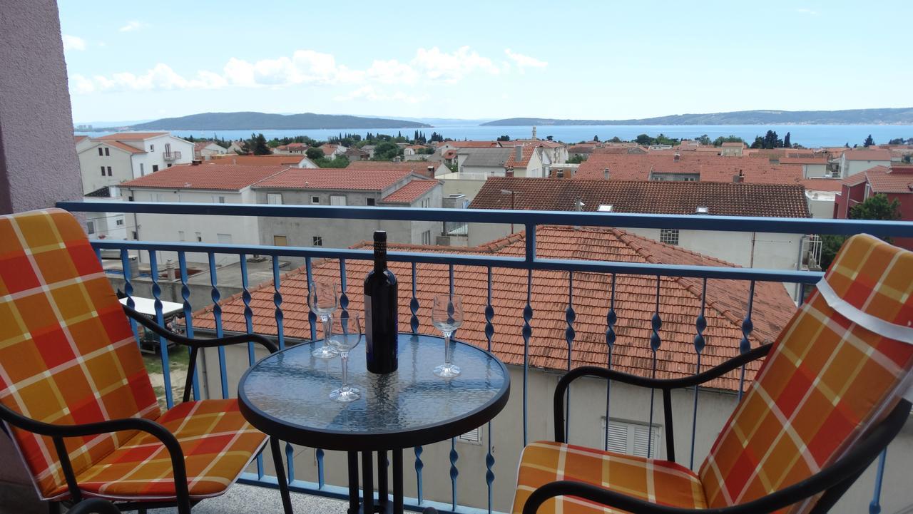 Guest House Mamut Kaštela Extérieur photo